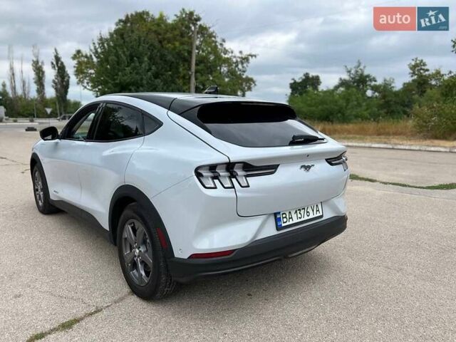 Серый Форд Mustang Mach-E, объемом двигателя 0 л и пробегом 6 тыс. км за 27999 $, фото 20 на Automoto.ua