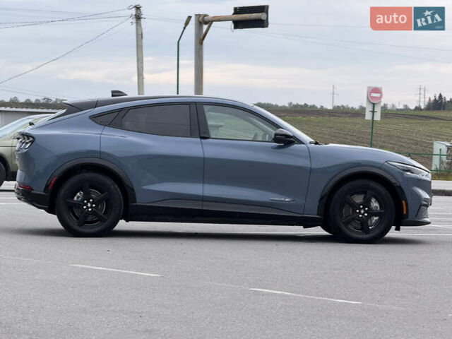 Серый Форд Mustang Mach-E, объемом двигателя 0 л и пробегом 15 тыс. км за 29999 $, фото 8 на Automoto.ua