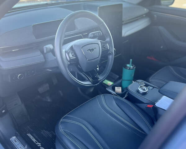 Серый Форд Mustang Mach-E, объемом двигателя 0 л и пробегом 45 тыс. км за 27000 $, фото 9 на Automoto.ua