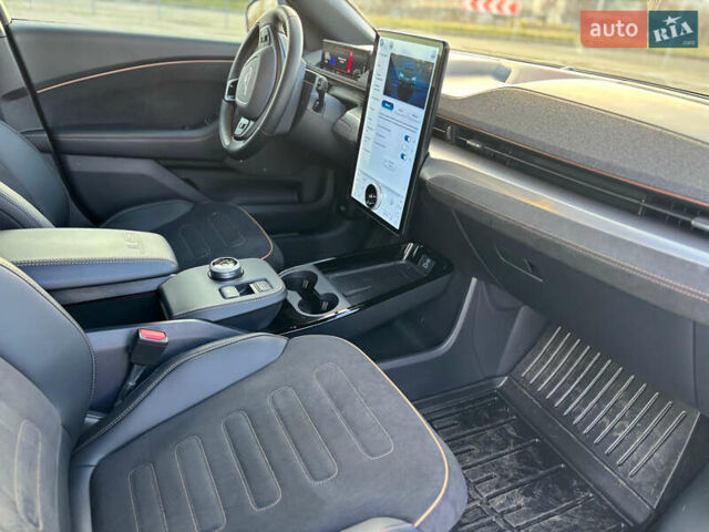 Серый Форд Mustang Mach-E, объемом двигателя 0 л и пробегом 18 тыс. км за 35000 $, фото 28 на Automoto.ua