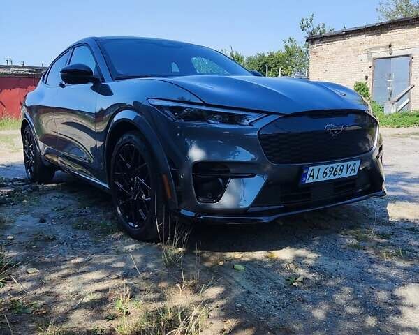 Серый Форд Mustang Mach-E, объемом двигателя 0 л и пробегом 3 тыс. км за 37000 $, фото 9 на Automoto.ua