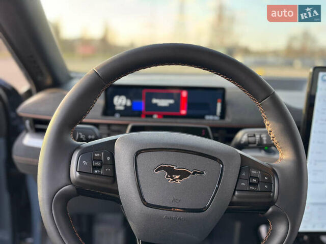 Серый Форд Mustang Mach-E, объемом двигателя 0 л и пробегом 18 тыс. км за 35000 $, фото 18 на Automoto.ua