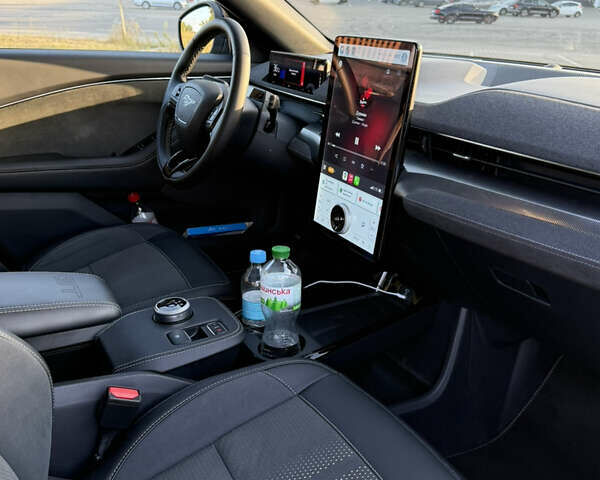 Серый Форд Mustang Mach-E, объемом двигателя 0 л и пробегом 28 тыс. км за 35300 $, фото 11 на Automoto.ua