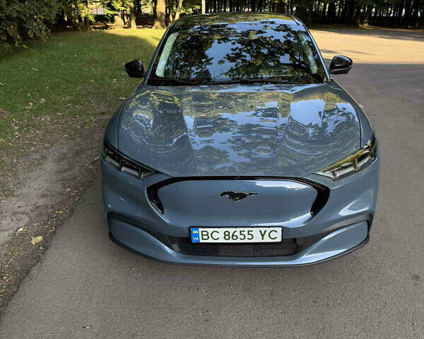 Серый Форд Mustang Mach-E, объемом двигателя 0 л и пробегом 44 тыс. км за 28500 $, фото 3 на Automoto.ua