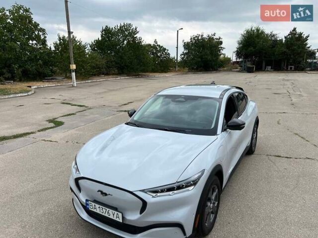 Серый Форд Mustang Mach-E, объемом двигателя 0 л и пробегом 6 тыс. км за 27999 $, фото 16 на Automoto.ua