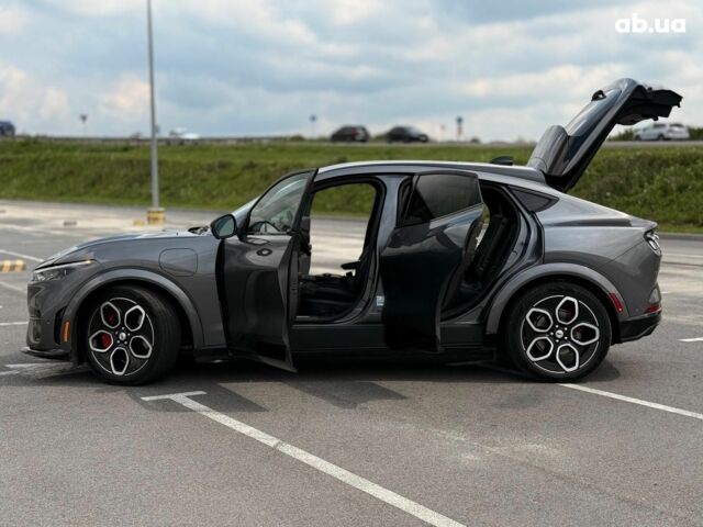 Серый Форд Mustang Mach-E, объемом двигателя 0 л и пробегом 11 тыс. км за 31990 $, фото 37 на Automoto.ua