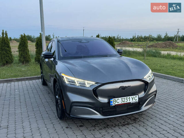 Серый Форд Mustang Mach-E, объемом двигателя 0 л и пробегом 45 тыс. км за 29700 $, фото 6 на Automoto.ua