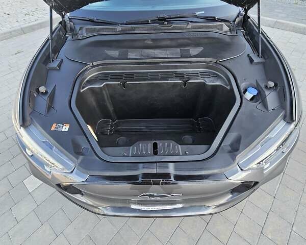 Серый Форд Mustang Mach-E, объемом двигателя 0 л и пробегом 12 тыс. км за 29500 $, фото 1 на Automoto.ua