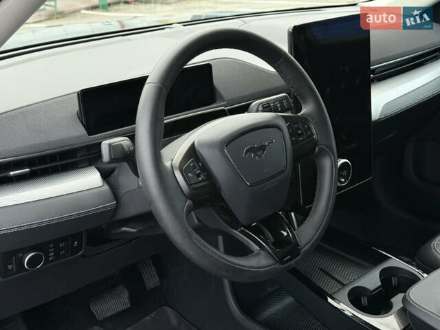 Серый Форд Mustang Mach-E, объемом двигателя 0 л и пробегом 15 тыс. км за 29999 $, фото 25 на Automoto.ua