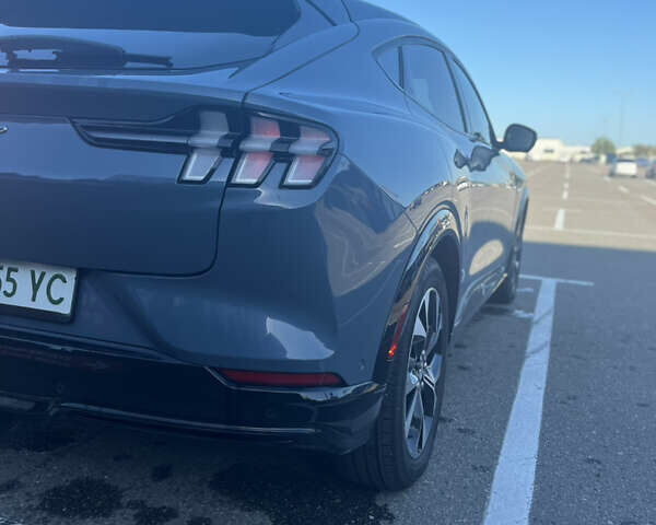Серый Форд Mustang Mach-E, объемом двигателя 0 л и пробегом 44 тыс. км за 28500 $, фото 4 на Automoto.ua
