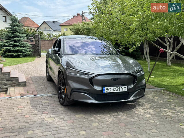 Серый Форд Mustang Mach-E, объемом двигателя 0 л и пробегом 45 тыс. км за 29700 $, фото 1 на Automoto.ua