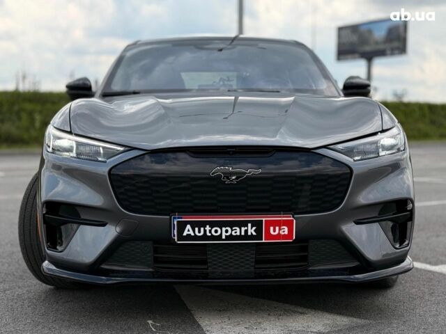 Серый Форд Mustang Mach-E, объемом двигателя 0 л и пробегом 11 тыс. км за 31990 $, фото 1 на Automoto.ua