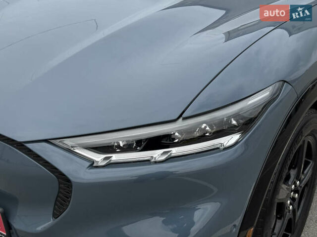 Серый Форд Mustang Mach-E, объемом двигателя 0 л и пробегом 15 тыс. км за 29999 $, фото 13 на Automoto.ua