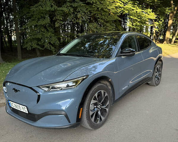 Серый Форд Mustang Mach-E, объемом двигателя 0 л и пробегом 44 тыс. км за 28500 $, фото 2 на Automoto.ua