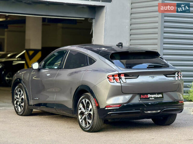 Серый Форд Mustang Mach-E, объемом двигателя 0 л и пробегом 13 тыс. км за 29000 $, фото 5 на Automoto.ua