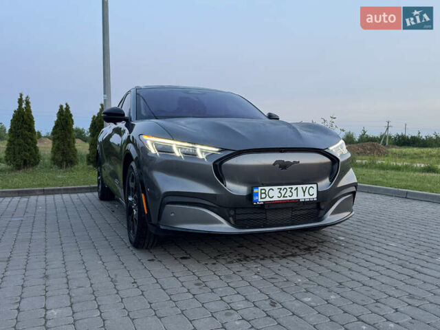 Серый Форд Mustang Mach-E, объемом двигателя 0 л и пробегом 45 тыс. км за 29700 $, фото 7 на Automoto.ua