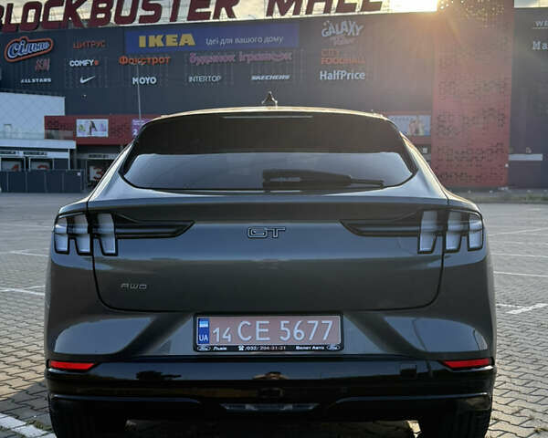 Серый Форд Mustang Mach-E, объемом двигателя 0 л и пробегом 28 тыс. км за 35300 $, фото 6 на Automoto.ua