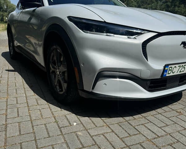 Серый Форд Mustang Mach-E, объемом двигателя 0 л и пробегом 90 тыс. км за 24900 $, фото 4 на Automoto.ua