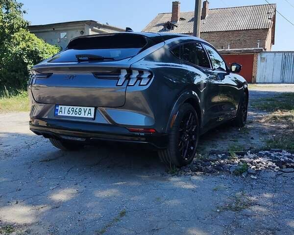 Серый Форд Mustang Mach-E, объемом двигателя 0 л и пробегом 3 тыс. км за 37000 $, фото 5 на Automoto.ua