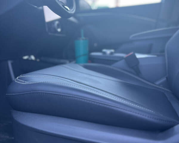 Серый Форд Mustang Mach-E, объемом двигателя 0 л и пробегом 45 тыс. км за 27000 $, фото 8 на Automoto.ua