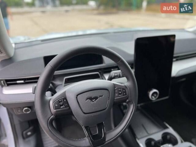 Серый Форд Mustang Mach-E, объемом двигателя 0 л и пробегом 6 тыс. км за 27999 $, фото 29 на Automoto.ua