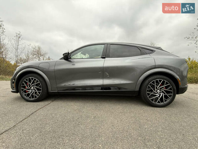 Серый Форд Mustang Mach-E, объемом двигателя 0 л и пробегом 30 тыс. км за 34300 $, фото 7 на Automoto.ua