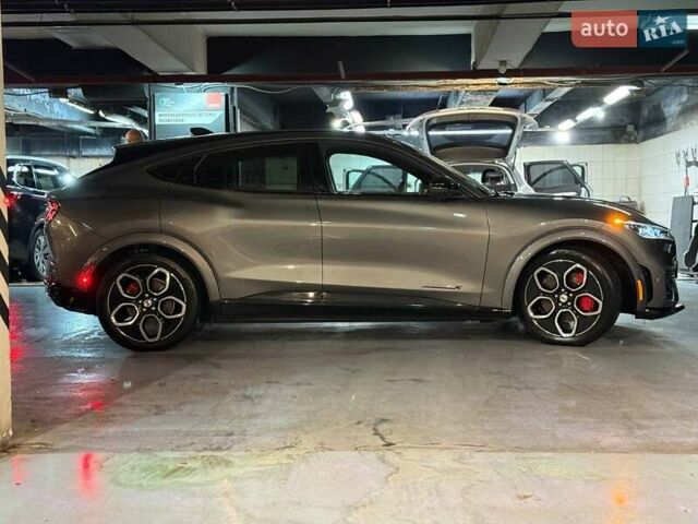 Серый Форд Mustang Mach-E, объемом двигателя 0 л и пробегом 41 тыс. км за 37000 $, фото 3 на Automoto.ua