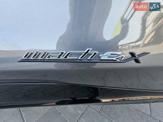 Серый Форд Mustang Mach-E, объемом двигателя 0 л и пробегом 12 тыс. км за 29500 $, фото 7 на Automoto.ua