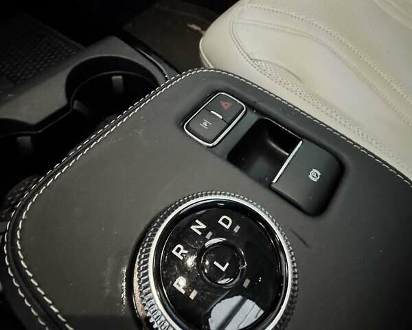 Серый Форд Mustang Mach-E, объемом двигателя 0 л и пробегом 8 тыс. км за 17000 $, фото 6 на Automoto.ua