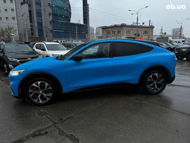 Синий Форд Mustang Mach-E, объемом двигателя 0 л и пробегом 15 тыс. км за 31890 $, фото 3 на Automoto.ua
