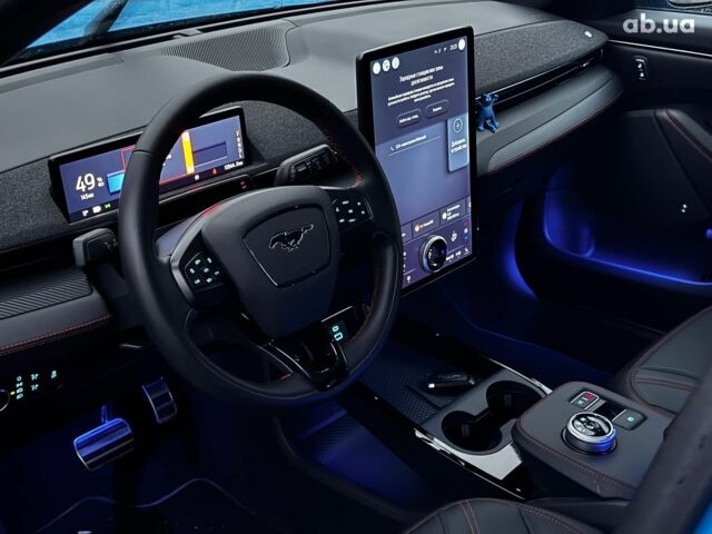 Синий Форд Mustang Mach-E, объемом двигателя 0 л и пробегом 15 тыс. км за 31890 $, фото 31 на Automoto.ua