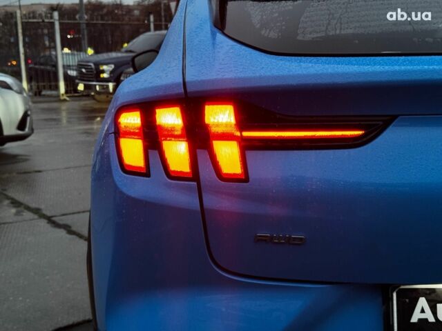 Синий Форд Mustang Mach-E, объемом двигателя 0 л и пробегом 15 тыс. км за 31890 $, фото 5 на Automoto.ua