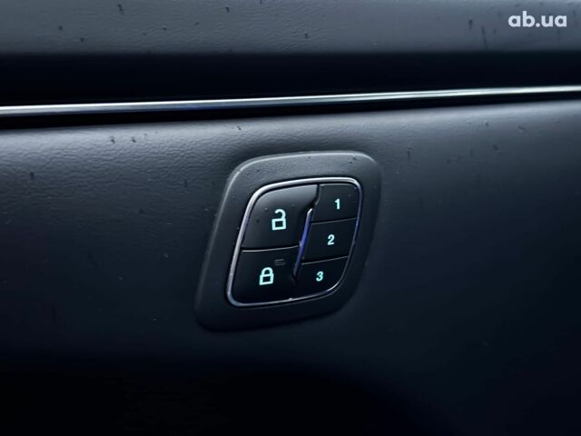 Синий Форд Mustang Mach-E, объемом двигателя 0 л и пробегом 15 тыс. км за 31890 $, фото 18 на Automoto.ua