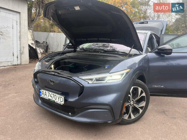 Синий Форд Mustang Mach-E, объемом двигателя 0 л и пробегом 50 тыс. км за 31500 $, фото 19 на Automoto.ua