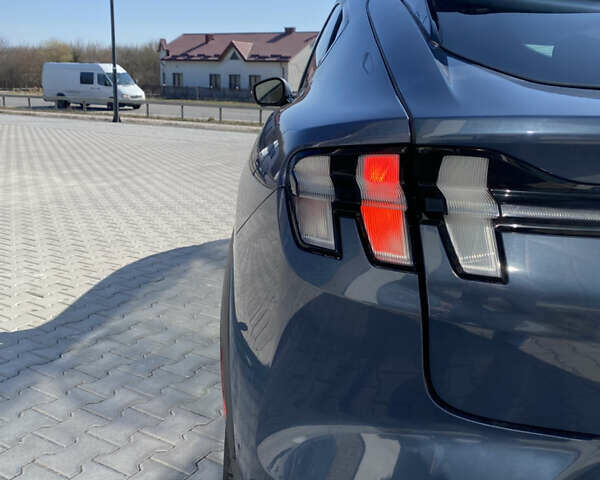 Синий Форд Mustang Mach-E, объемом двигателя 0 л и пробегом 102 тыс. км за 22900 $, фото 11 на Automoto.ua
