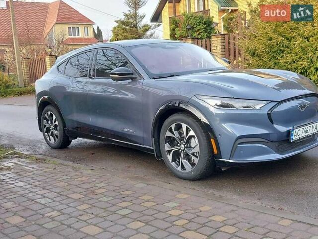 Синий Форд Mustang Mach-E, объемом двигателя 0 л и пробегом 107 тыс. км за 21600 $, фото 1 на Automoto.ua