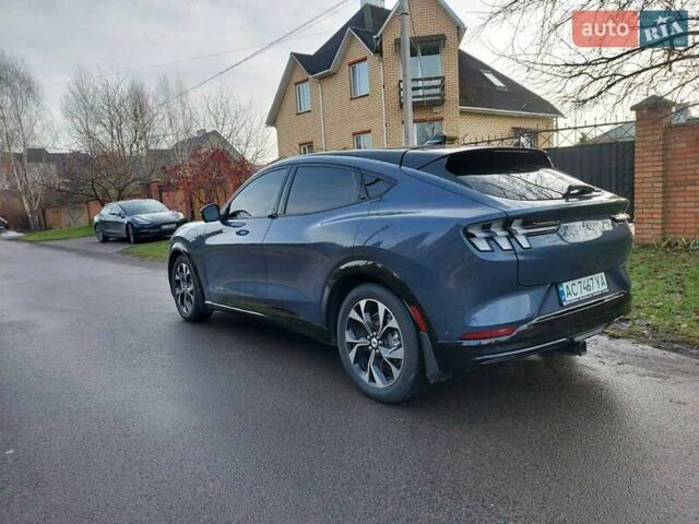 Синий Форд Mustang Mach-E, объемом двигателя 0 л и пробегом 107 тыс. км за 21600 $, фото 6 на Automoto.ua