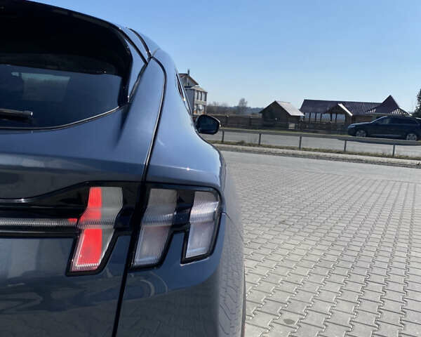 Синий Форд Mustang Mach-E, объемом двигателя 0 л и пробегом 102 тыс. км за 22900 $, фото 7 на Automoto.ua