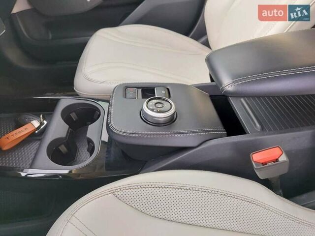 Синий Форд Mustang Mach-E, объемом двигателя 0 л и пробегом 107 тыс. км за 21600 $, фото 14 на Automoto.ua