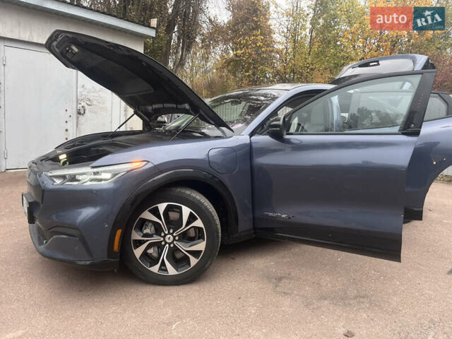 Синий Форд Mustang Mach-E, объемом двигателя 0 л и пробегом 50 тыс. км за 31500 $, фото 18 на Automoto.ua