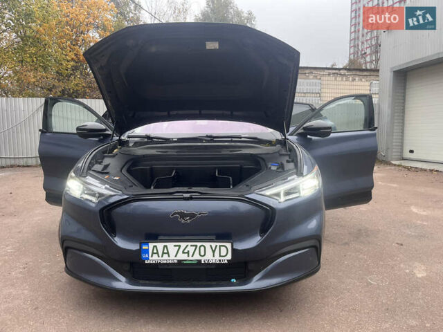 Синий Форд Mustang Mach-E, объемом двигателя 0 л и пробегом 50 тыс. км за 31500 $, фото 20 на Automoto.ua