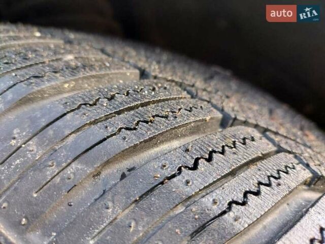 Синий Форд Mustang Mach-E, объемом двигателя 0 л и пробегом 107 тыс. км за 21600 $, фото 25 на Automoto.ua