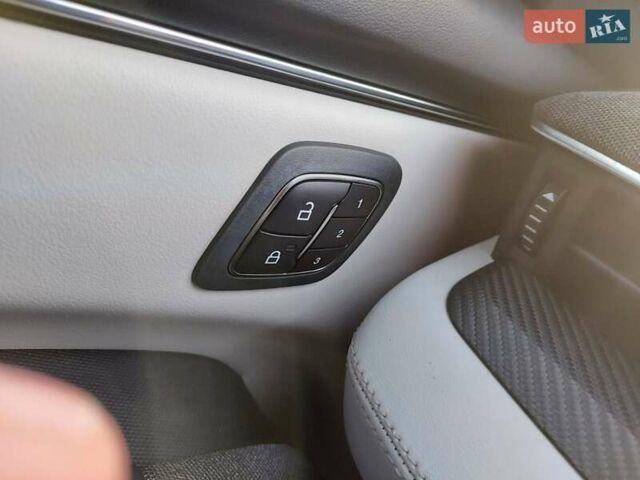 Синий Форд Mustang Mach-E, объемом двигателя 0 л и пробегом 107 тыс. км за 21600 $, фото 27 на Automoto.ua