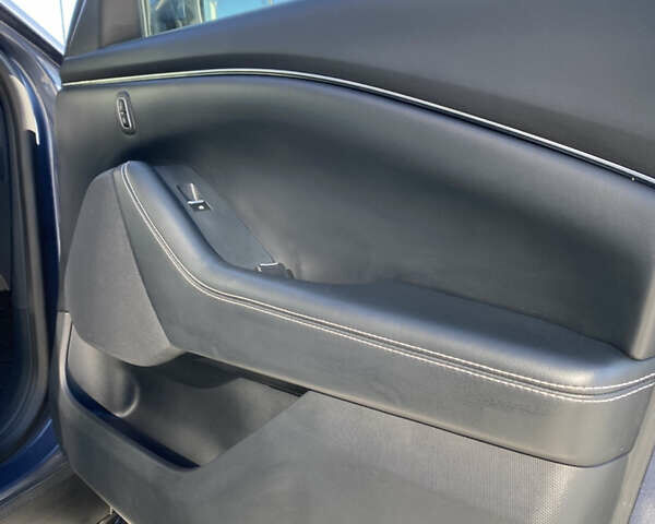 Синий Форд Mustang Mach-E, объемом двигателя 0 л и пробегом 102 тыс. км за 22900 $, фото 15 на Automoto.ua