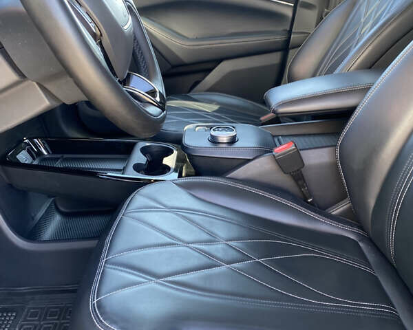 Синий Форд Mustang Mach-E, объемом двигателя 0 л и пробегом 102 тыс. км за 22900 $, фото 21 на Automoto.ua