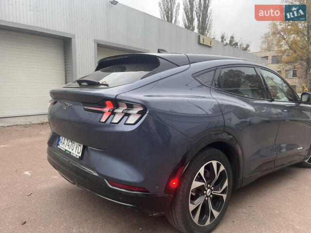 Синий Форд Mustang Mach-E, объемом двигателя 0 л и пробегом 50 тыс. км за 31500 $, фото 13 на Automoto.ua