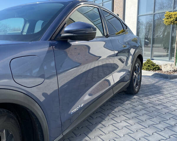 Синий Форд Mustang Mach-E, объемом двигателя 0 л и пробегом 102 тыс. км за 22900 $, фото 13 на Automoto.ua