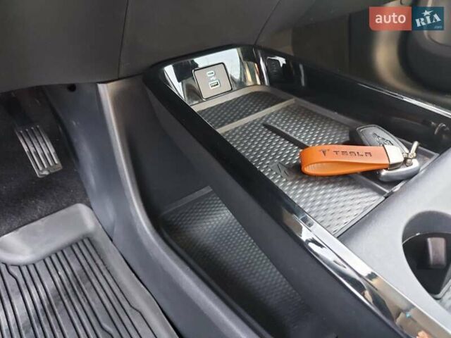 Синий Форд Mustang Mach-E, объемом двигателя 0 л и пробегом 107 тыс. км за 21600 $, фото 16 на Automoto.ua