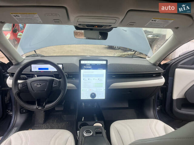 Синий Форд Mustang Mach-E, объемом двигателя 0 л и пробегом 50 тыс. км за 31500 $, фото 32 на Automoto.ua