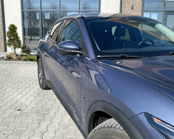 Синий Форд Mustang Mach-E, объемом двигателя 0 л и пробегом 102 тыс. км за 22900 $, фото 4 на Automoto.ua